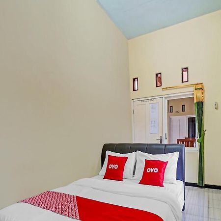 Oyo 3298 Bromo Guest House Family Malang Zewnętrze zdjęcie