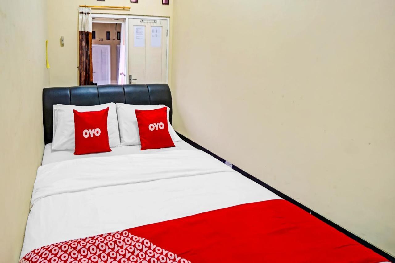Oyo 3298 Bromo Guest House Family Malang Zewnętrze zdjęcie